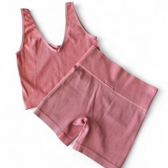 Pink Ribbed Women's workout Set - Picture 2 of 4